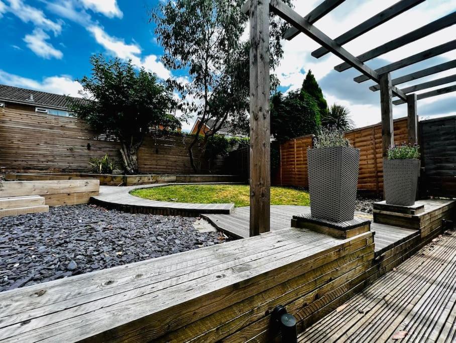 Willa Entire Modern House In Tamworth - 2 Double Beds + Free Parking Zewnętrze zdjęcie