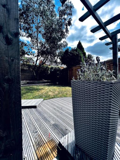 Willa Entire Modern House In Tamworth - 2 Double Beds + Free Parking Zewnętrze zdjęcie